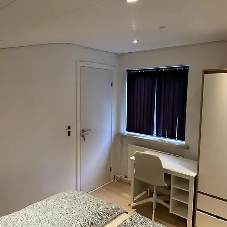 Spacious Bright With Garden And Free Parking Odense